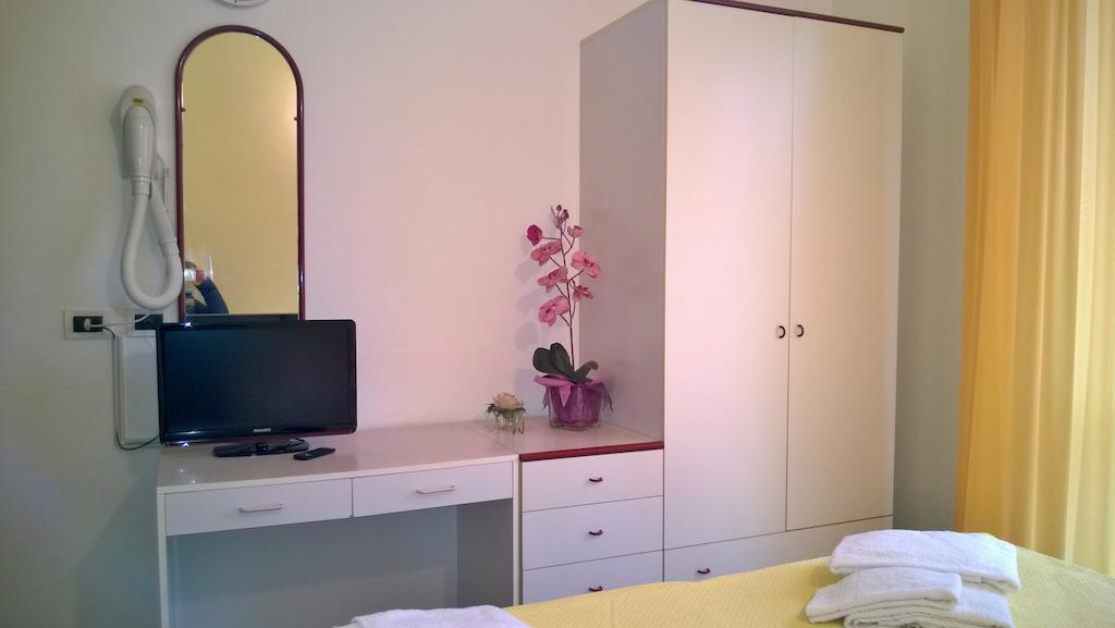 Hotel Paola Garden - Nuova Gestione Bellariva Di Rimini 部屋 写真