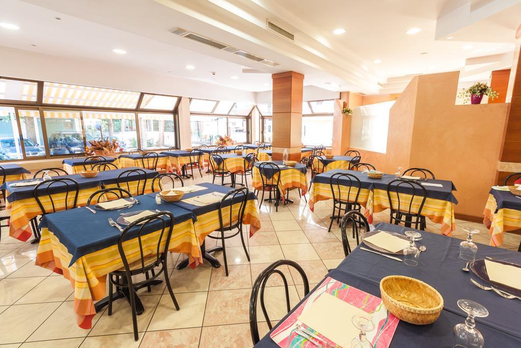 Hotel Paola Garden - Nuova Gestione Bellariva Di Rimini エクステリア 写真